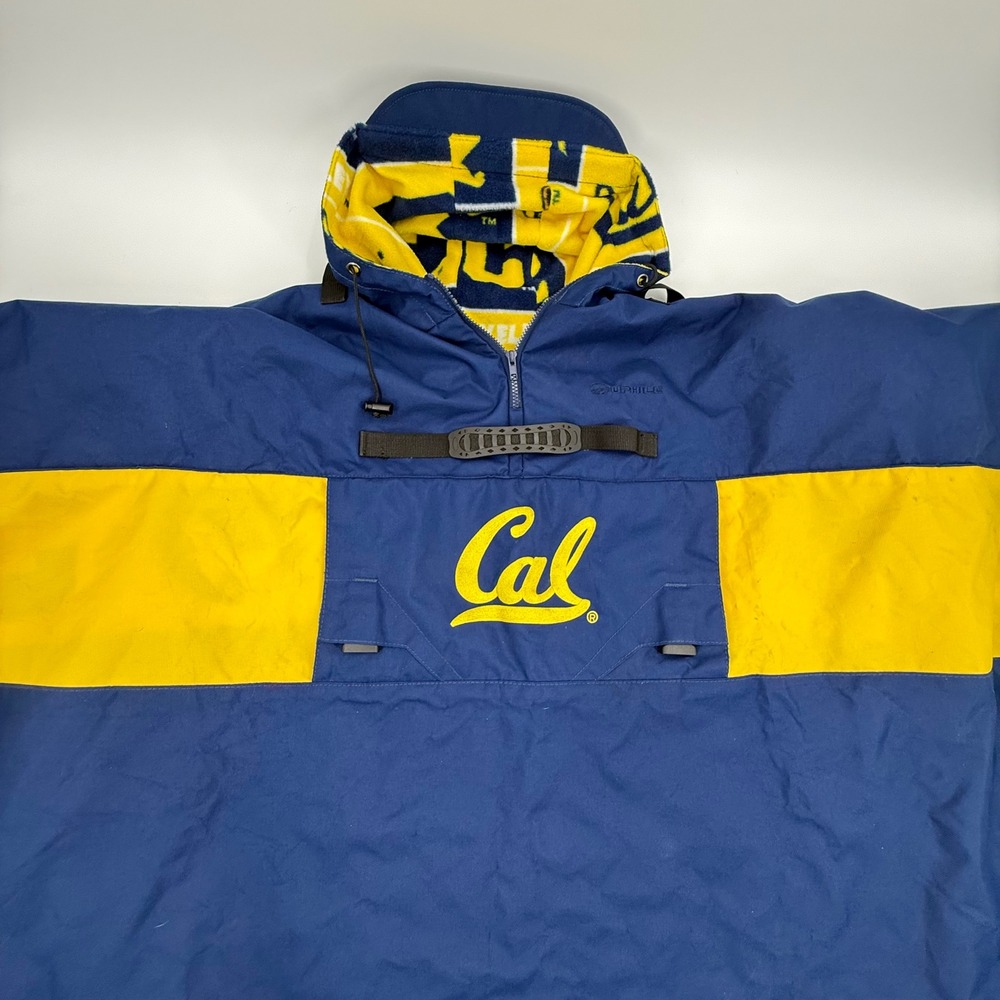 Cal Bears Convertible Stadium Sport Collegiate 3-in-1 Poncho/Blanket/Seat